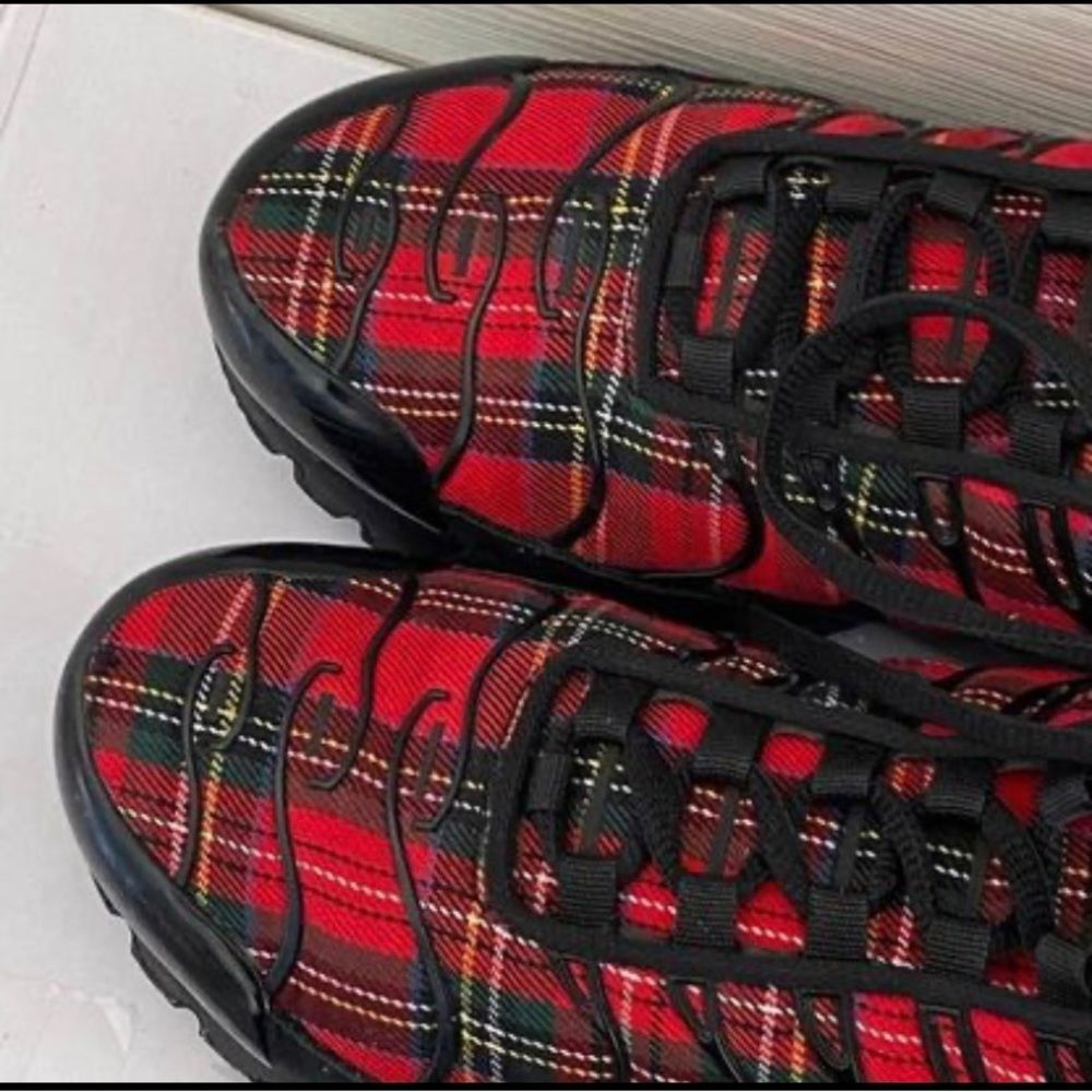 Buffalo plaid Nike - Picture 7 of 8